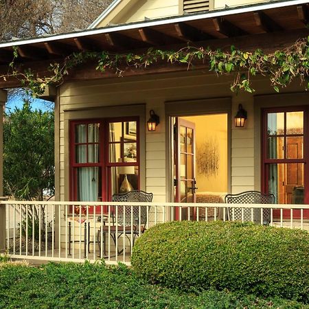 Inn On Lake Granbury Extérieur photo
