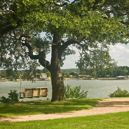 Inn On Lake Granbury Chambre photo