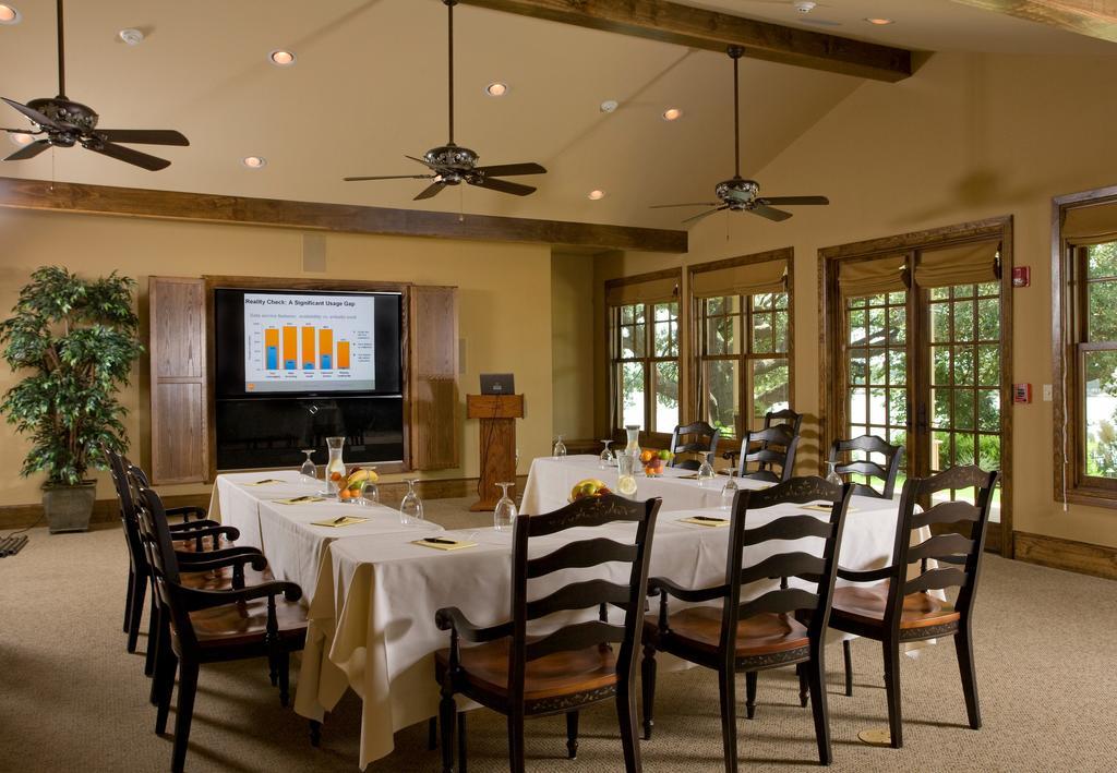 Inn On Lake Granbury Extérieur photo