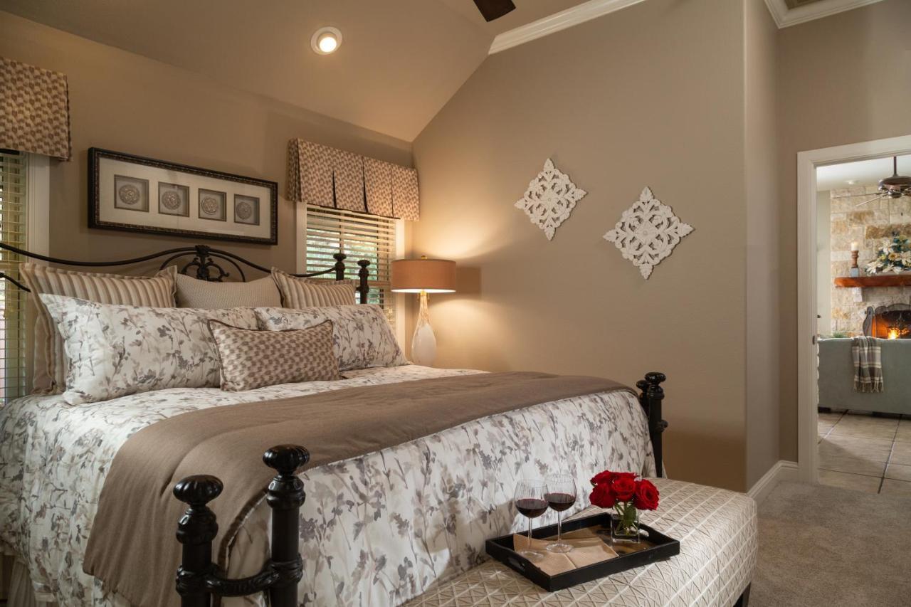Inn On Lake Granbury Extérieur photo