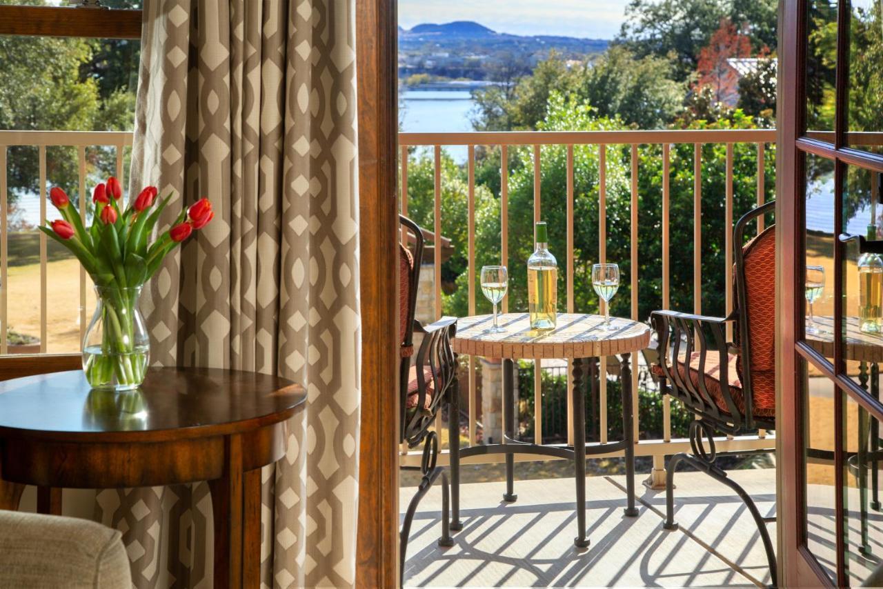 Inn On Lake Granbury Extérieur photo