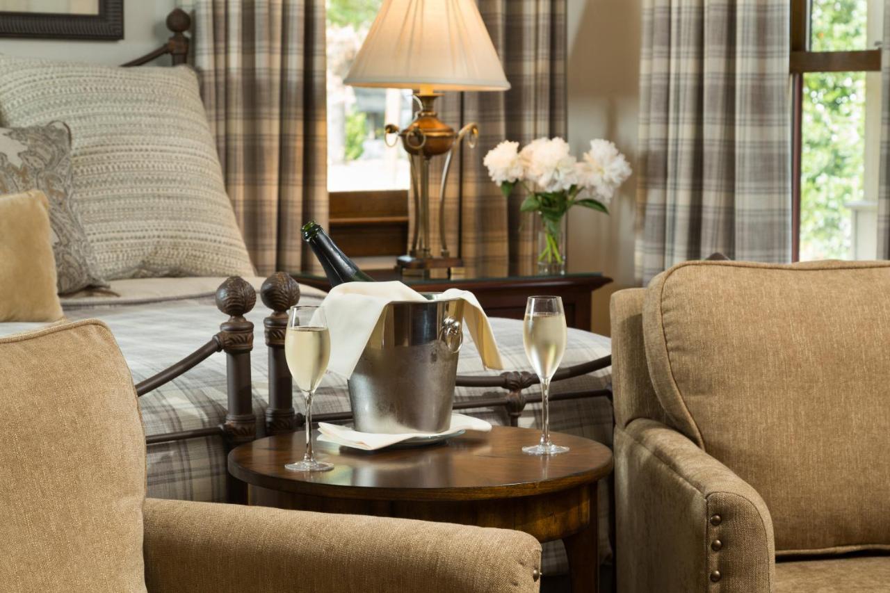 Inn On Lake Granbury Extérieur photo