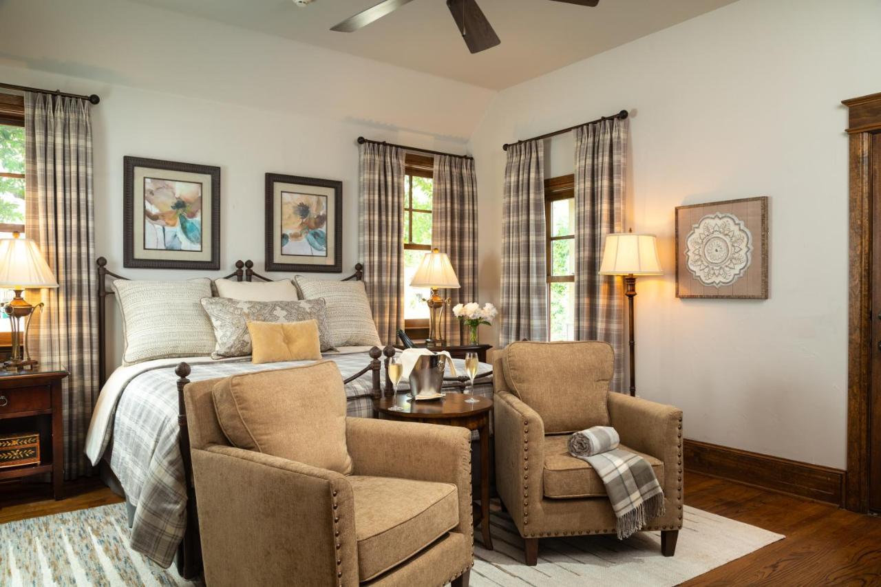 Inn On Lake Granbury Extérieur photo
